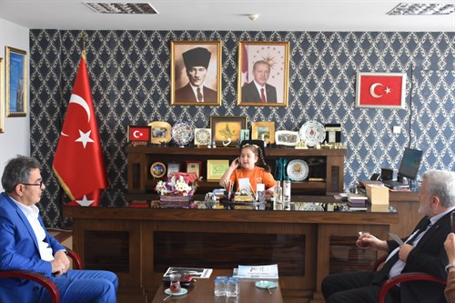 23 Nisan Ulusal Egemenlik ve Çocuk Bayramı Dolayısıyla Temsili Kaymakamlık makamını çocuklar devraldı.
